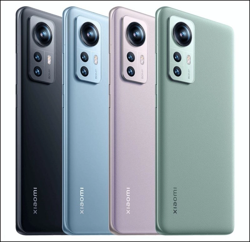 Ngay tu cai nhin dau tien, Xiaomi 12 ghi diem nho ve ngoai sang trong va hien dai. May so huu mat lung kinh duoc lam nham chong bam van tay, ket hop khung vien kim loai chac chan, mang lai cam giac cao cap khi cam tren tay