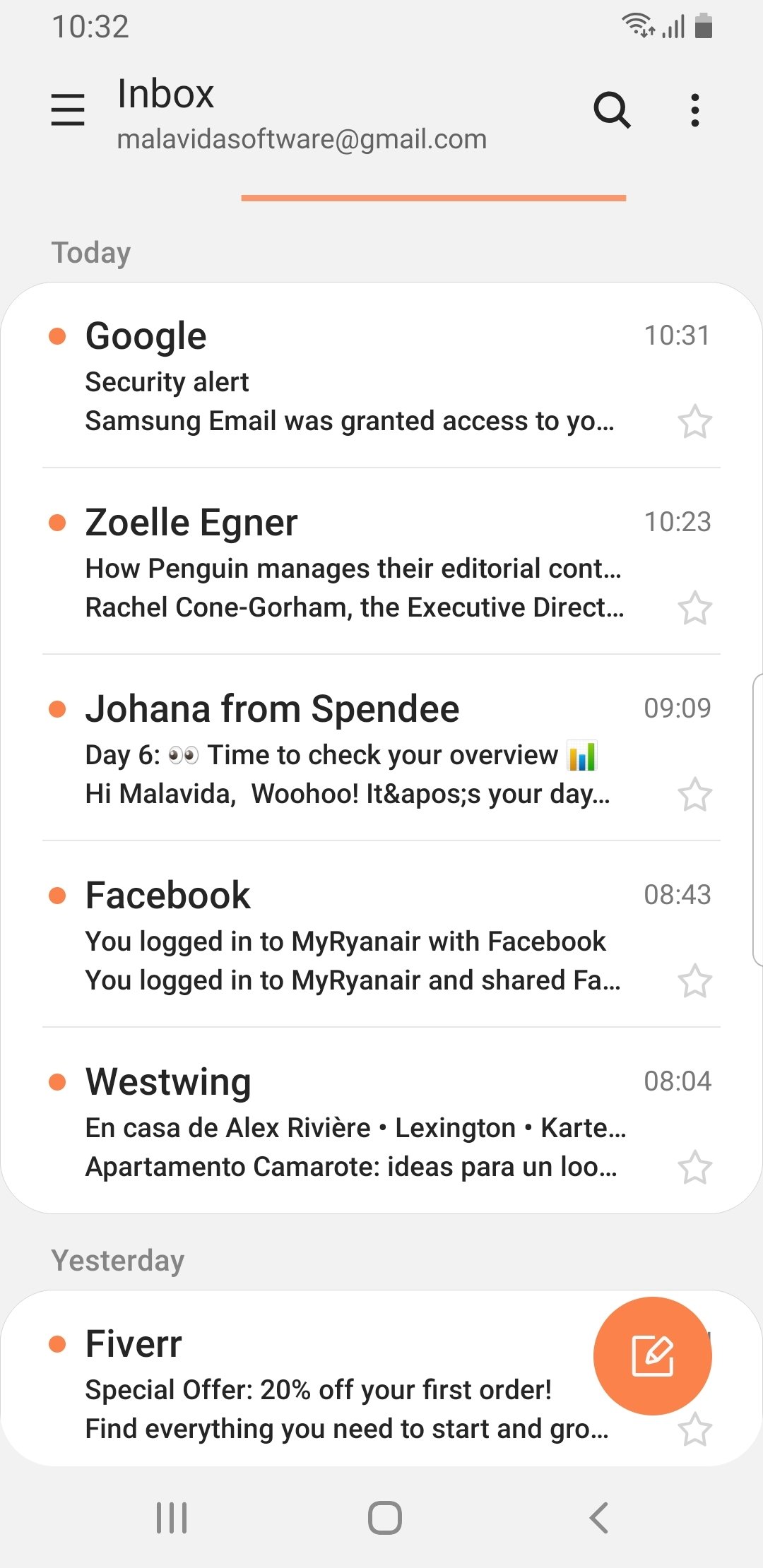 Samsung Email so huu giao dien don gian, gon gang nhung khong kem phan hien dai