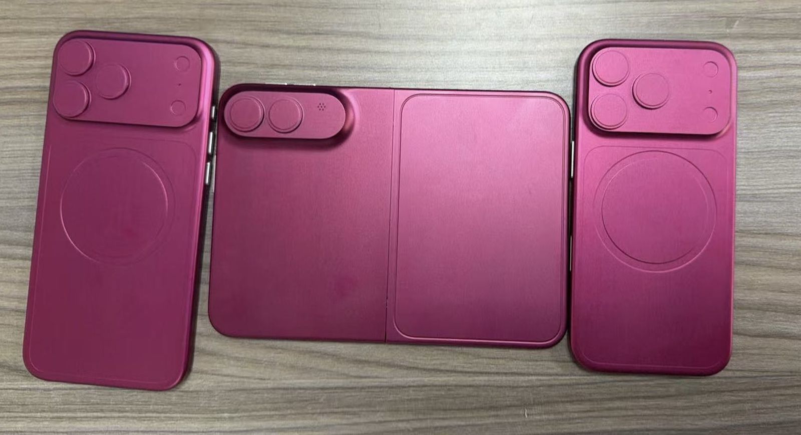 Mô hình iPhone màn hình gập dựa trên các tệp CAD